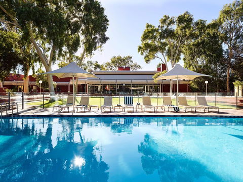 Desert Gardens Hotel - Tourism Brisbane 6