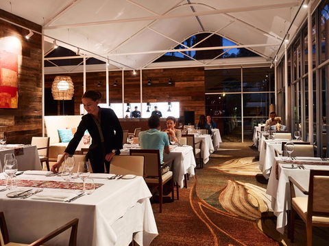 Desert Gardens Hotel - Tourism Brisbane 7