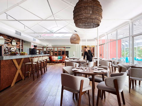Desert Gardens Hotel - Tourism Brisbane 8