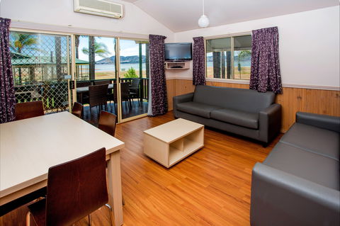 Discovery Parks - Lake Hume - Tourism Brisbane 4