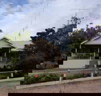 Dot's House - Brisbane 4u