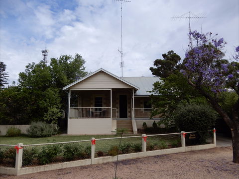 Dot's House - Brisbane 4u 0