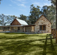 Enzo Cottage - Craftsmen Built Luxury Cottage - Tourism Brisbane