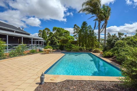 Forest Lodge Highfields - Tourism Brisbane 5
