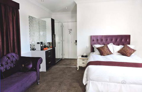 International On The Water Hotel - Brisbane Tourism 0