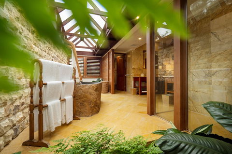 Makepeace Island - Sir Richard Branson's Australian Home - Brisbane 4u 3