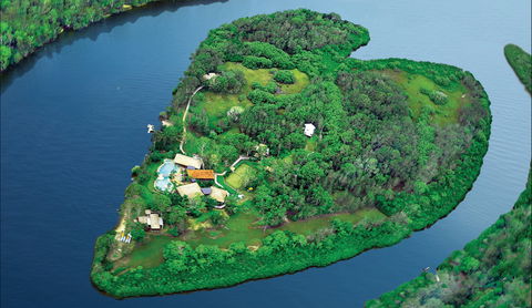 Makepeace Island - Sir Richard Branson's Australian Home - Brisbane 4u 6