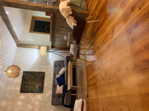 Mannaburne Cabin - Brisbane Tourism 3
