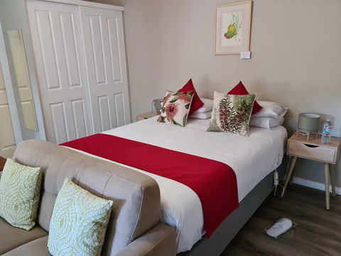 Oyster Cove Chalet - Tourism Brisbane 8