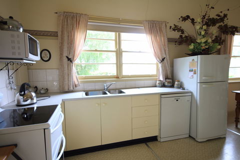 Rostrata Country House - Brisbane 4u 6