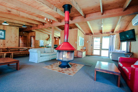 Sambar Lodge - Tourism Brisbane 6