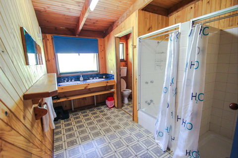 Sambar Lodge - Tourism Brisbane 8