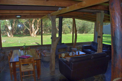 Southern Ocean Retreats - Goondooloo Cottage - Tourism Brisbane 7