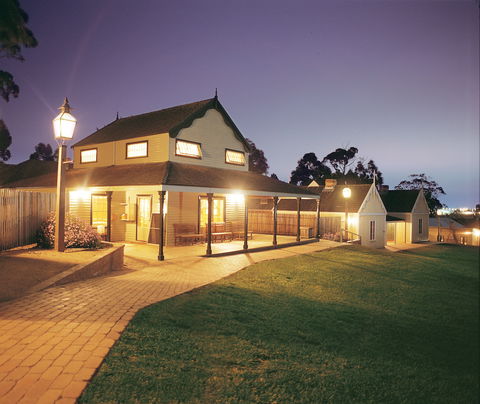 Sovereign Hill Hotel - Brisbane 4u 0