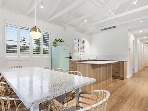 Sunset Beach - Summer Breeze - Brisbane Tourism 6