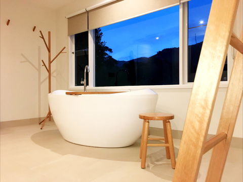 The Evening Star - Brisbane 4u 1