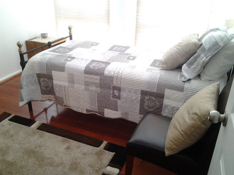 The Pommy Tree Bed And Breakfast - Brisbane 4u 3