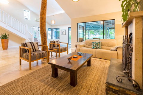 Treetops On Yungarra - Brisbane 4u 4