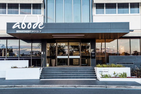 Abode Woden - Brisbane 4u 5