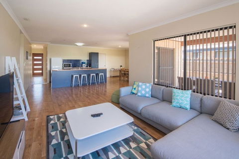AcrosstheWay - Brisbane 4u 1