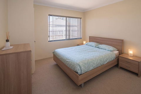 AcrosstheWay - Brisbane 4u 8
