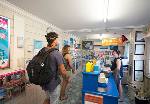 Airlie Beach YHA - Brisbane 4u 9