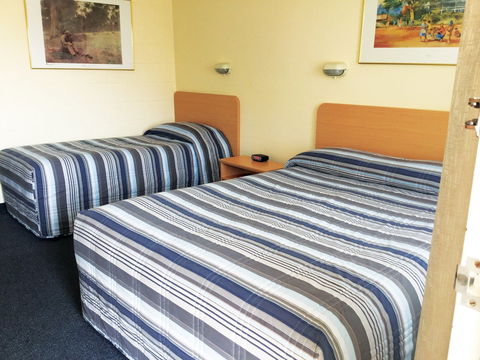 All Seasons Motor Lodge - Open - Brisbane 4u 0