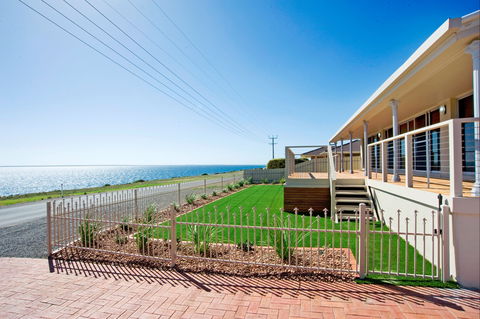 Al Mare - Brisbane 4u 1