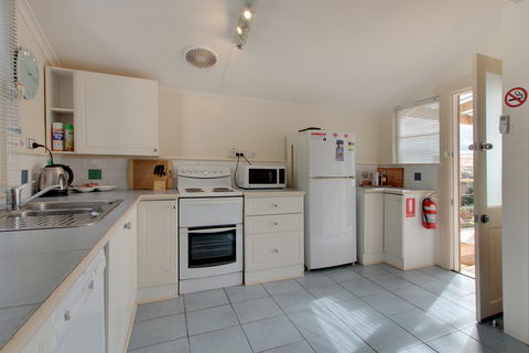 Amy Cottage - Brisbane 4u 5