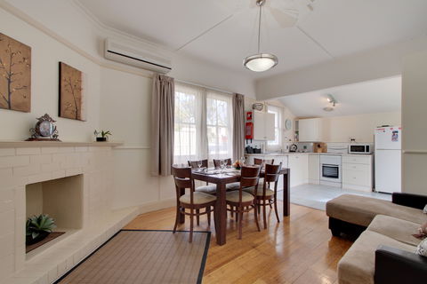 Amy Cottage - Brisbane 4u 6