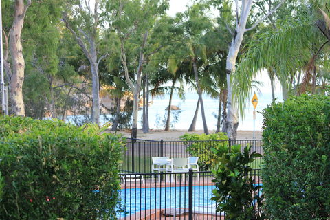 Arcadia Village Motel - Tourism Brisbane 0