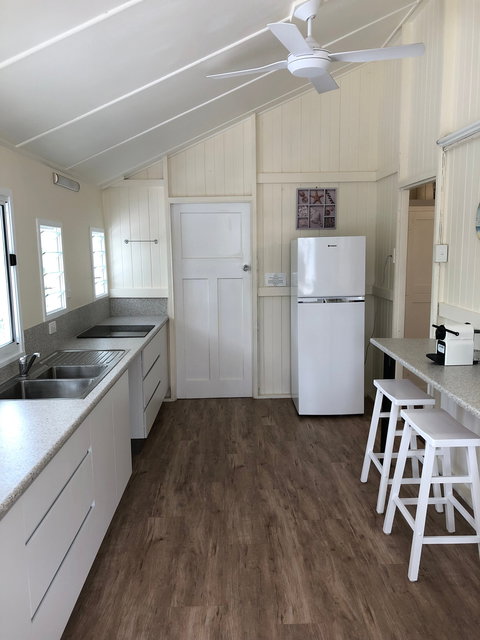 Daggoombah Holiday House - Brisbane Tourism 5