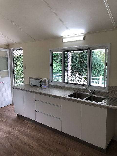 Daggoombah Holiday House - Brisbane Tourism 6