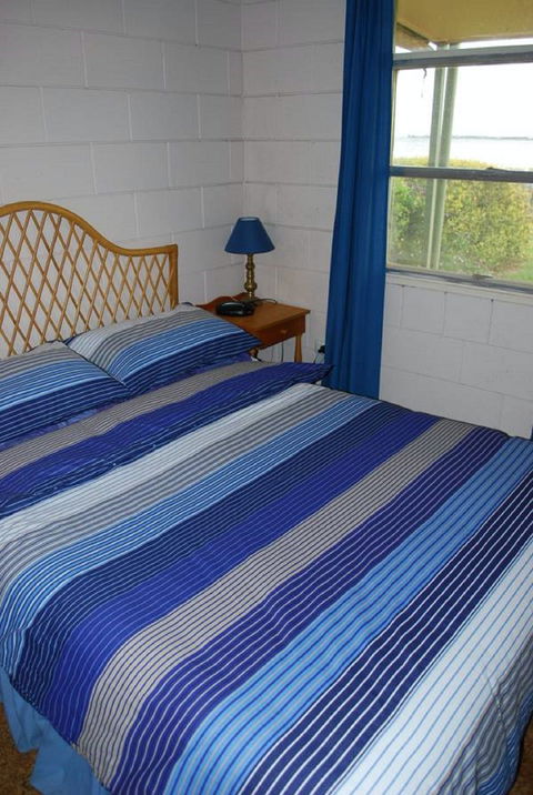 Dunworkin - Brisbane 4u 6