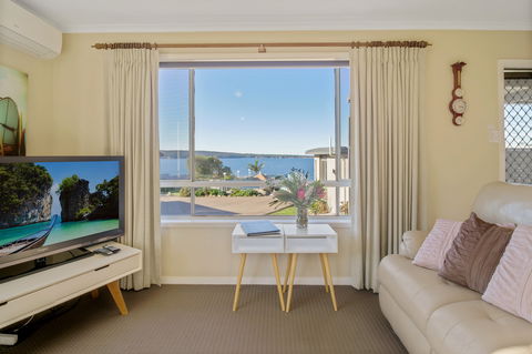 Eagle Heights Holiday Units - Scenic Unit - Brisbane Tourism 4