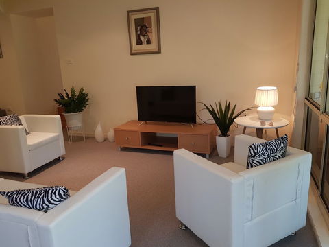 Ellie's Hide-Away At Malua Bay - Tourism Brisbane 2