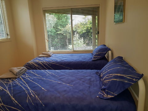 Ellie's Hide-Away At Malua Bay - Tourism Brisbane 7