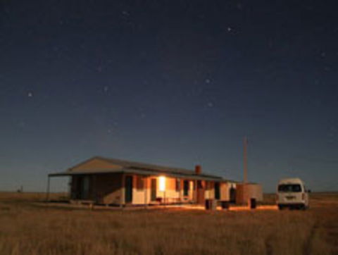 Food & Huts By Mt Oxley - Tourism Brisbane 0