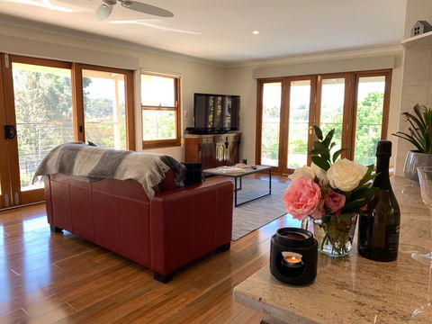 Hahndorf Luxury Lodge - Brisbane 4u 0
