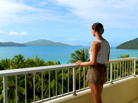 Hamilton Island Reef View Hotel - Tourism Brisbane 0