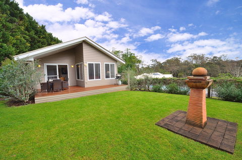 Hedgerow - Brisbane 4u 0