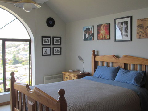 High On Penguin - Tourism Brisbane 5