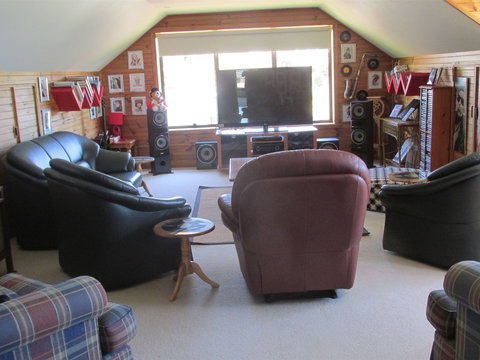 High On Penguin - Tourism Brisbane 7