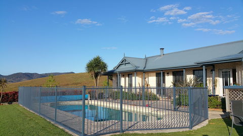 Kia Ora Lookout Retreat - Tourism Brisbane 4