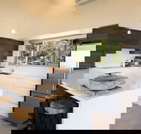 Lilys at Hyams Jervis Bay - Brisbane Tourism