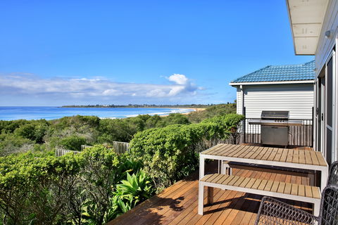 Seakissed Beachhouse - Brisbane 4u 2