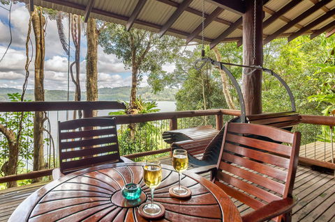 Secrets On The Lake - Tourism Brisbane 5