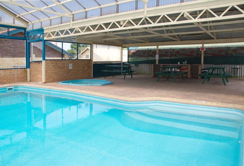 Sleepwell Motel - Brisbane 4u 1