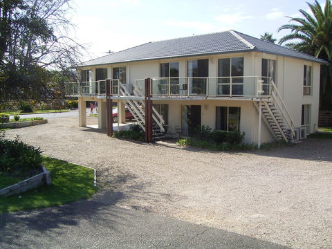 Southern Comfort Holiday Units - Brisbane 4u 0