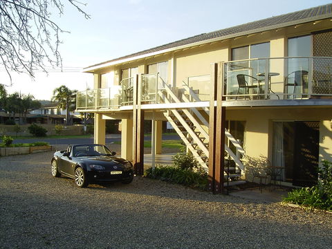 Southern Comfort Holiday Units - Brisbane 4u 1